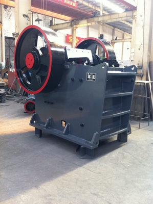 Construction Rock Crushing Machine Jaw Crusher Screening Line Outlet Size 65-140mm