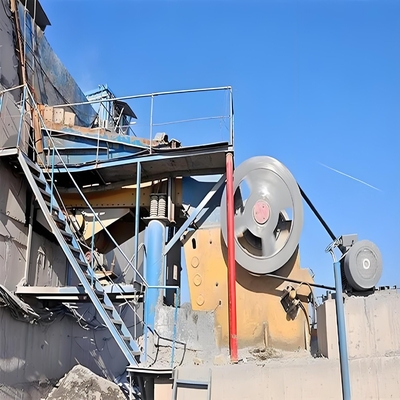 Complete Rock Crushing Machine Stone Jaw Crusher with Screening Line at Affordable